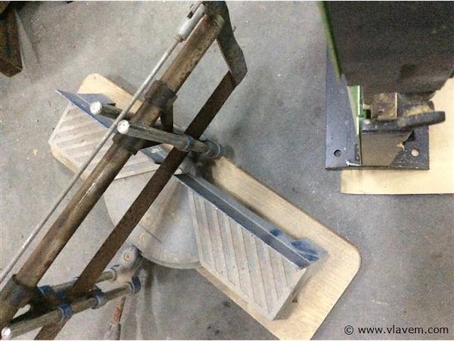 Kleine lintzaag ( compleet?) + - afbeelding 5 van  5