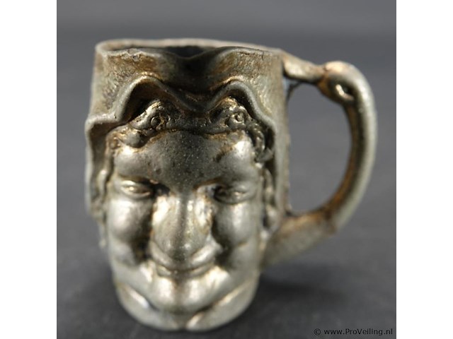 Kleine toby jug - afbeelding 2 van  5