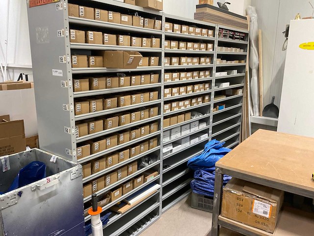 Kleinmateriaal kasten (3x) - afbeelding 1 van  12
