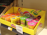 Kleipotjes play doh in diverse kleuren, 16 stuks in schap. - afbeelding 2 van  2