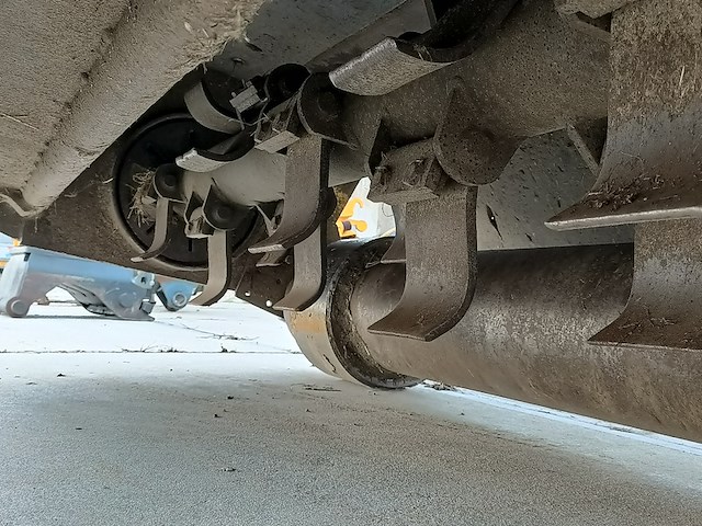 Klepelmaaier, ducker, umx 18 hvx, 2011 - afbeelding 3 van  11