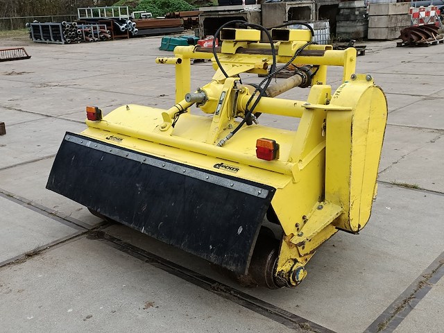 Klepelmaaier, ducker, umx 18 hvx, 2011 - afbeelding 8 van  11