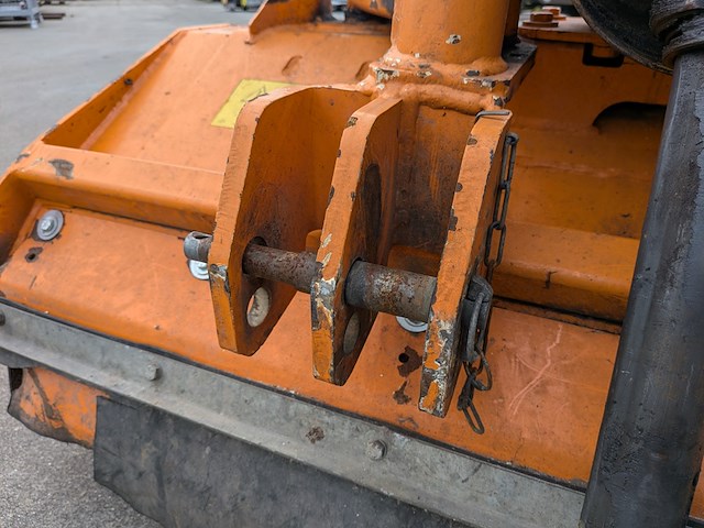 Klepelmaaier, humus, a 180 h, 2014 - afbeelding 5 van  17