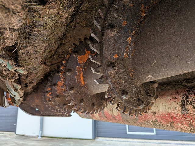 Klepelmaaier, humus, a 180 h, 2014 - afbeelding 9 van  17