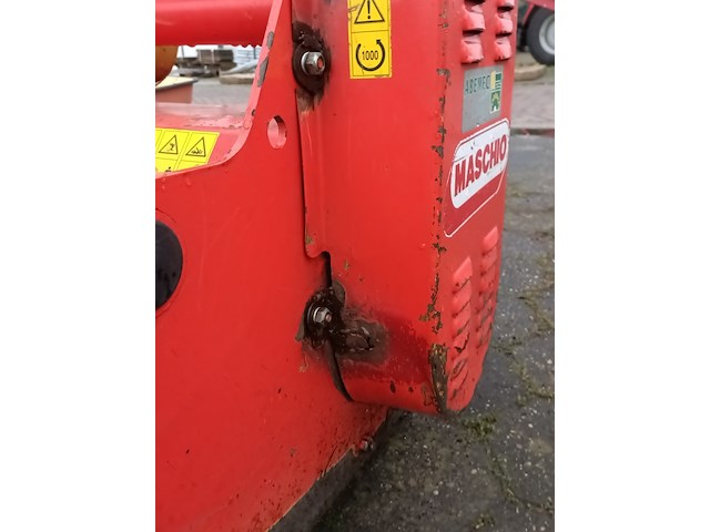 Klepelmaaier, maschio, bella 135, 2015 - afbeelding 6 van  8