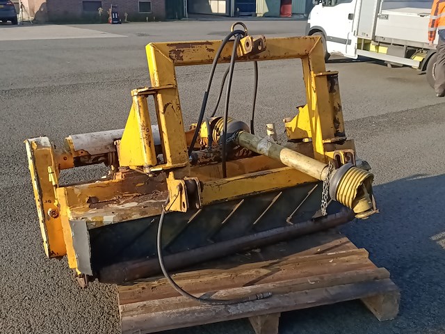 Klepelmaaier, mos, fa-175, 1995 - afbeelding 4 van  8