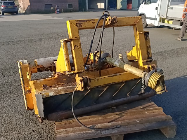 Klepelmaaier, mos, fa-175, 1995 - afbeelding 5 van  8