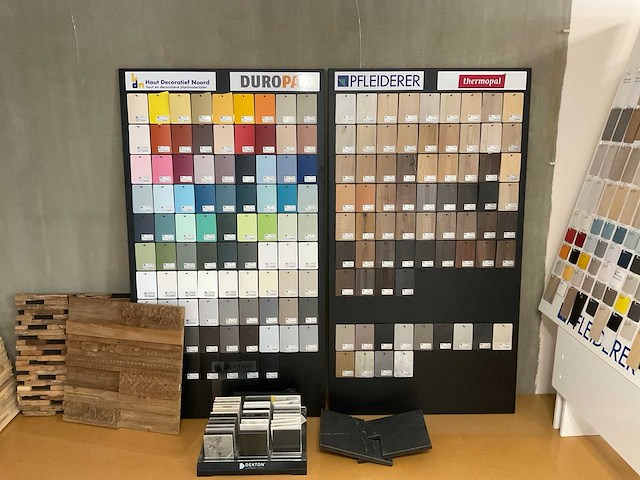 Kleur-en materiaalstalen - afbeelding 2 van  7