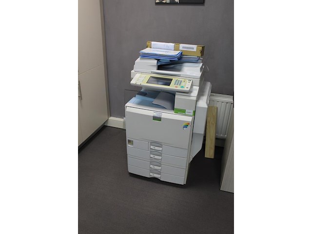 Kleurenprinter/copier green c-3001. let op. staat op eerste etage - afbeelding 2 van  4