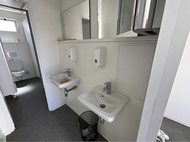 Kleusberg solid typ 10 sanitair unit - afbeelding 8 van  9