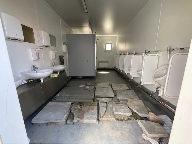 Kleusberg solid typ 10 sanitair unit - afbeelding 9 van  13