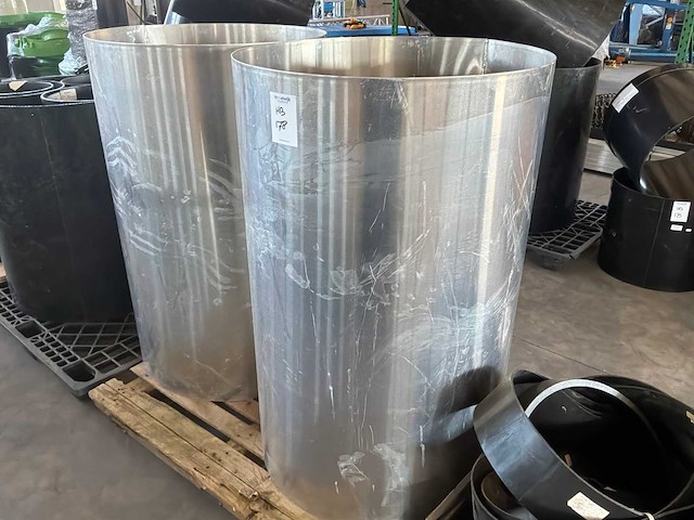 Kleventa partij ventilatie-/en dakmateriaal - afbeelding 10 van  13