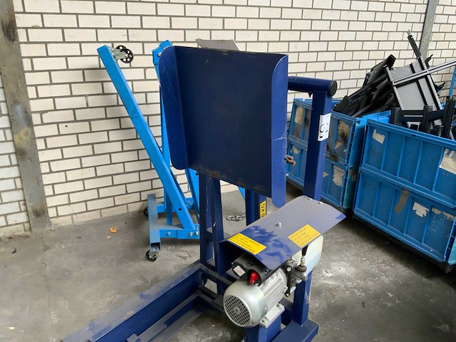 Kliko verbo 2 container (afvalcontainer) kantelinstallatie hydrailisch - afbeelding 3 van  7