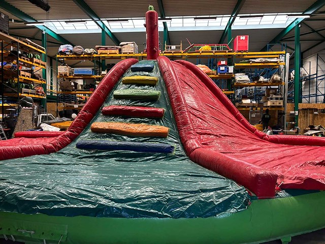 Klim-glijbaan vulkaan - afbeelding 5 van  8