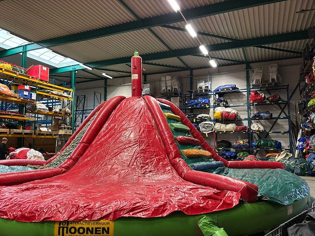 Klim-glijbaan vulkaan - afbeelding 7 van  8