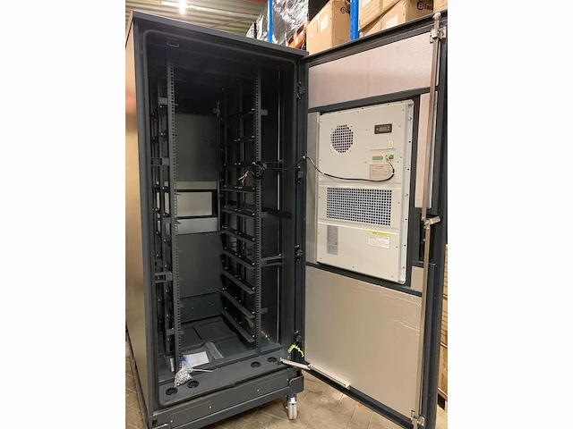Klimaatkast td-010a voor buitenopstelling, 19 inch, inclusief 2 batterijmodules van 5 kwh - afbeelding 5 van  7