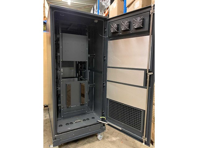 Klimaatkast td-010a voor buitenopstelling, 19 inch, inclusief 2 batterijmodules van 5 kwh - afbeelding 2 van  7