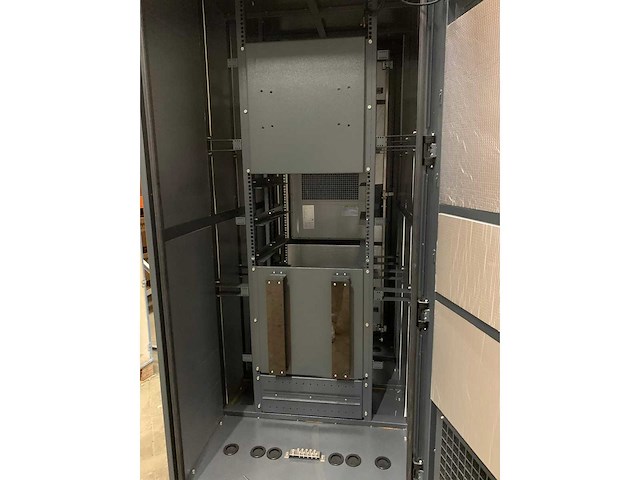 Klimaatkast td-010a voor buitenopstelling, 19 inch, inclusief 2 batterijmodules van 5 kwh - afbeelding 2 van  7