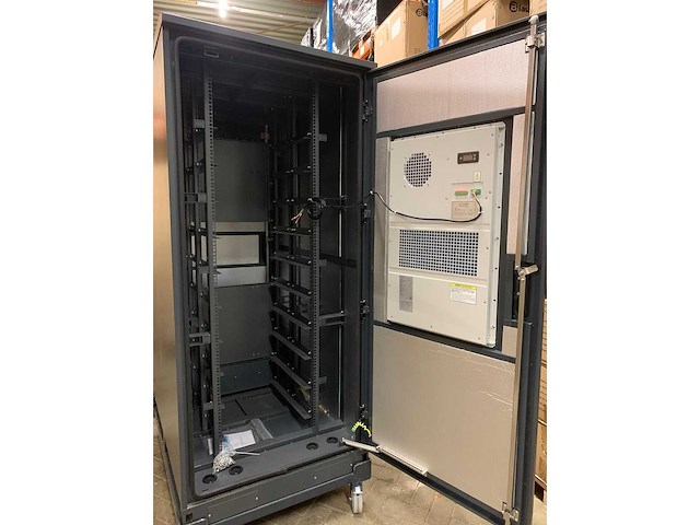 Klimaatkast td-010a voor buitenopstelling, 19 inch, inclusief 2 batterijmodules van 5 kwh - afbeelding 4 van  7