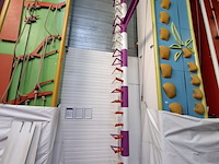 Klimwand, banana jump