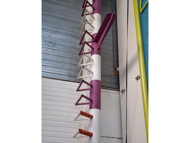 Klimwand, banana jump - afbeelding 3 van  7