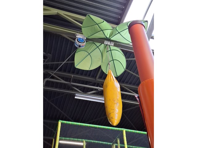 Klimwand, banana jump - afbeelding 5 van  7