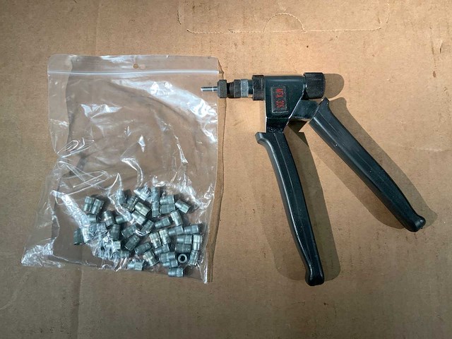 Klinkmoertang - afbeelding 1 van  3