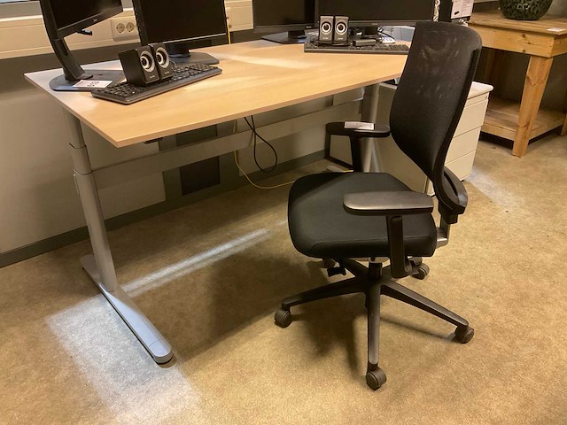 Klober bureau en bureaustoel - afbeelding 3 van  10