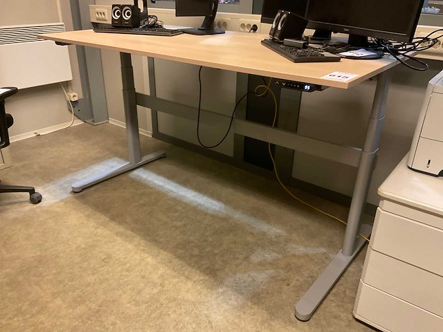 Klober bureau en bureaustoel - afbeelding 4 van  10