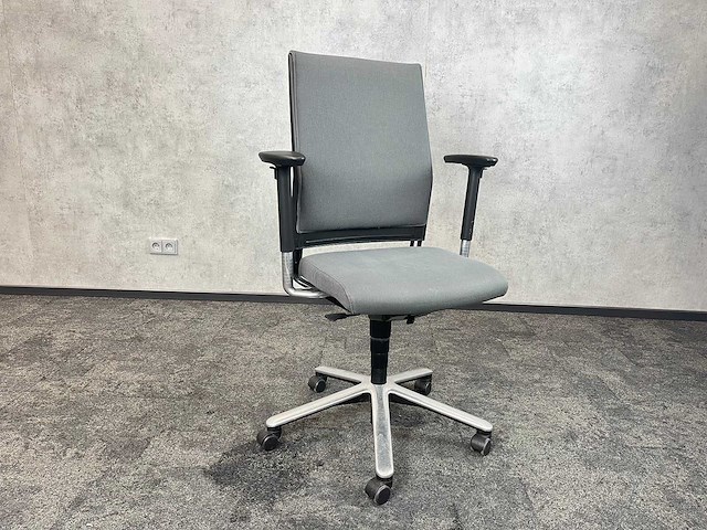Klöber metric - ergonomisch bureaustoel - afbeelding 1 van  12