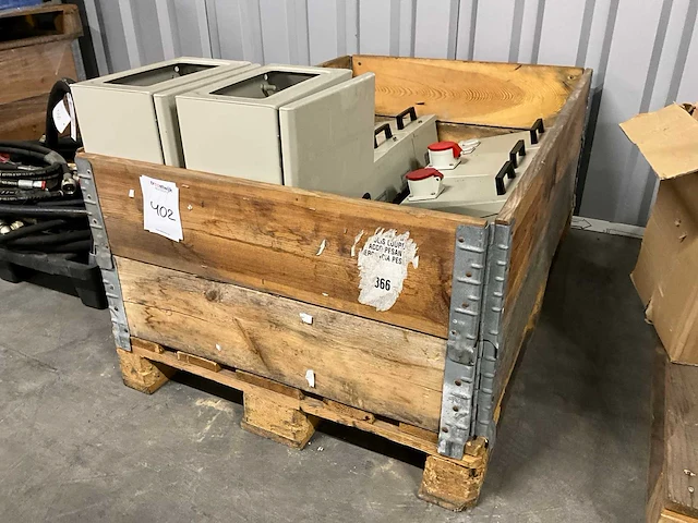 Klockner moeller canalis koppelkasten en divers (8x) - afbeelding 1 van  4