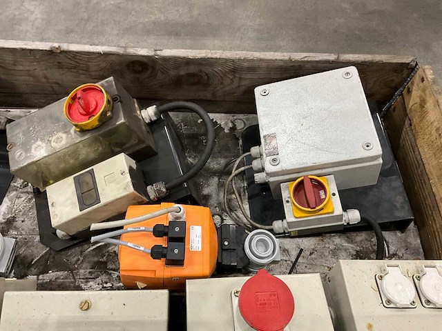 Klockner moeller canalis wandcontacdozen en divers (5x) - afbeelding 7 van  7