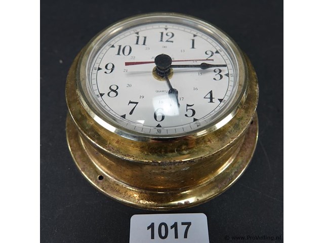 Klok in koperen montuur - afbeelding 1 van  5