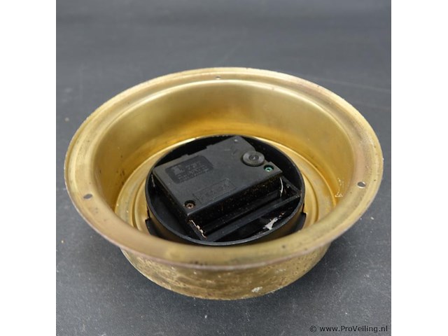 Klok in koperen montuur - afbeelding 5 van  5