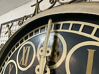 Klok met spoiler - afbeelding 2 van  5