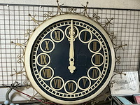 Klok met spoiler - afbeelding 4 van  5