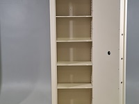 Kluis, lips - afbeelding 3 van  8