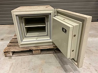 Kluis - afbeelding 5 van  6