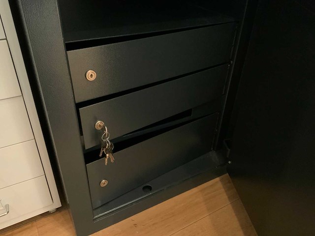 Kluis - afbeelding 4 van  6