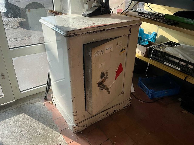 Kluis - afbeelding 1 van  3