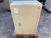 Kluis - afbeelding 1 van  3