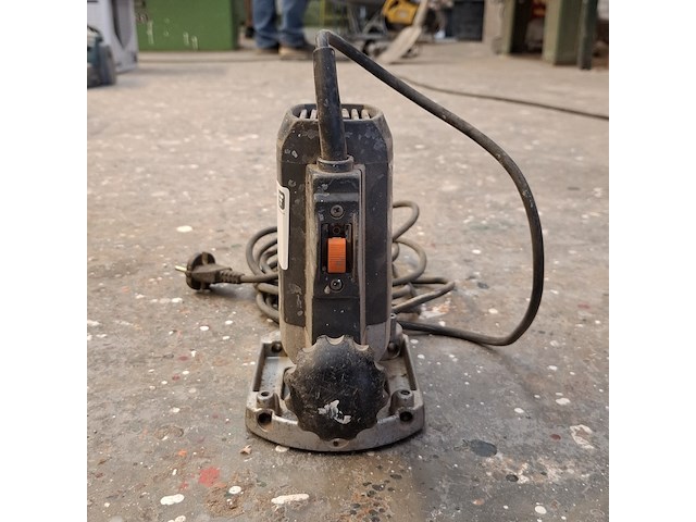 Knabbelschaar met bovenfrees bosch en elu - afbeelding 2 van  11