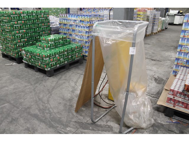 Knapzakhouder. - afbeelding 1 van  2