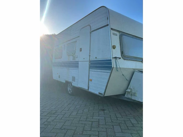 Knaus komfort 415 caravan | 38-20-wh - afbeelding 6 van  17