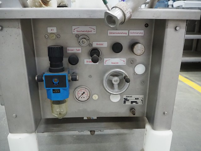 Knecht - afbeelding 10 van  10