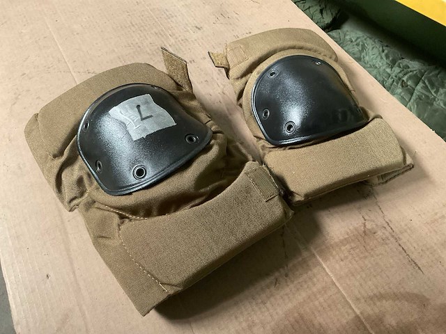 Knee pad set - afbeelding 1 van  3