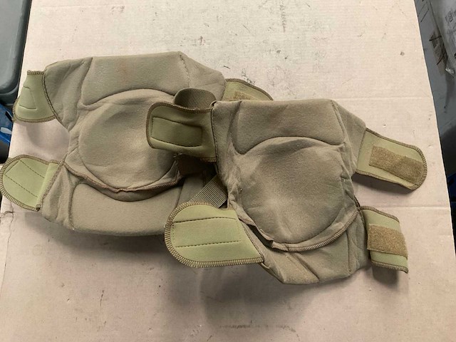 Knee pad set - afbeelding 2 van  2