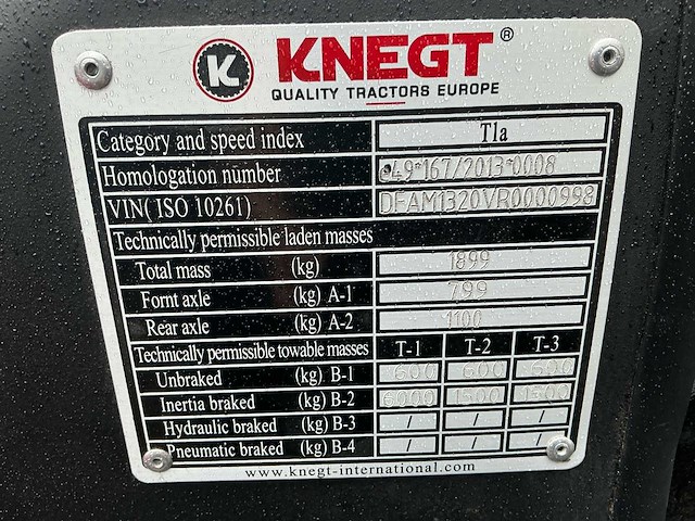 Knegt - 2022 - 304g2 - vierwielaangedreven landbouwtractor - afbeelding 9 van  9