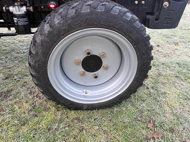 Knegt - 2025 - 304g2 - vierwielaangedreven landbouwtractor - afbeelding 5 van  6