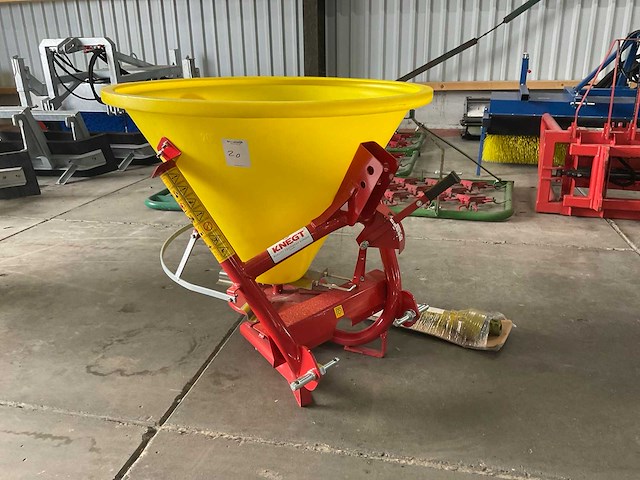Knegt ms300 kunstmeststrooier / zoutstrooier - afbeelding 1 van  5